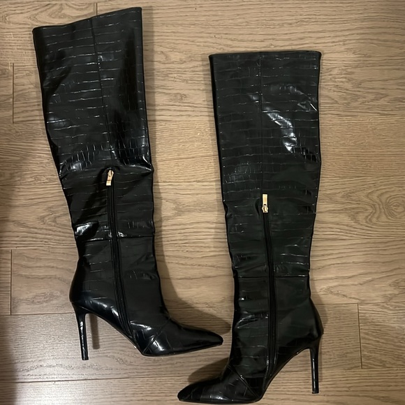 Bellini/Princess Polly ‘Naveen’ Tall Black Boots in Black Croc! - Picture 5 of 5